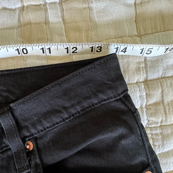 Levis Ribcage Jeans - Picture 6 of 7